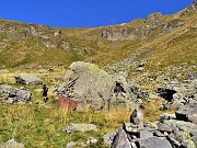 29 Lasciamo il sent. 101 per prendere a dx sentierino per il Monte di sopra